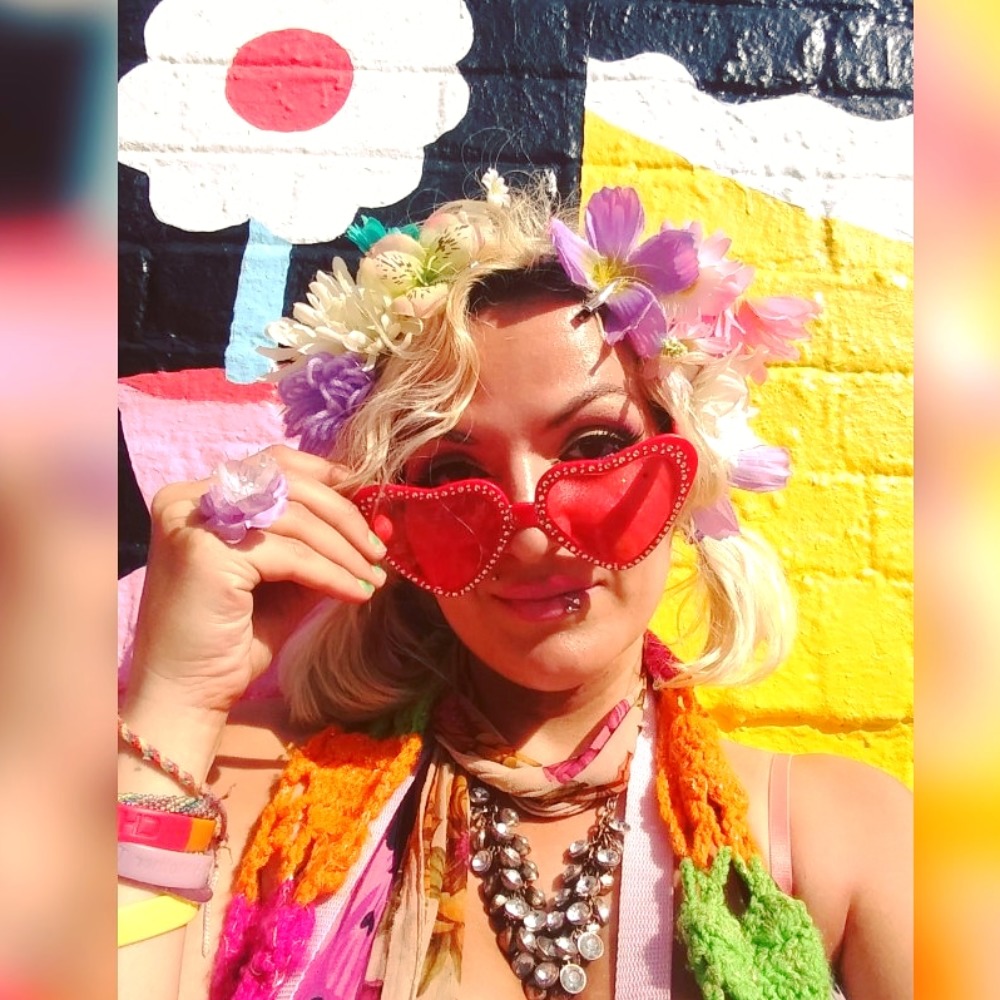 Posher: * moon & starla *